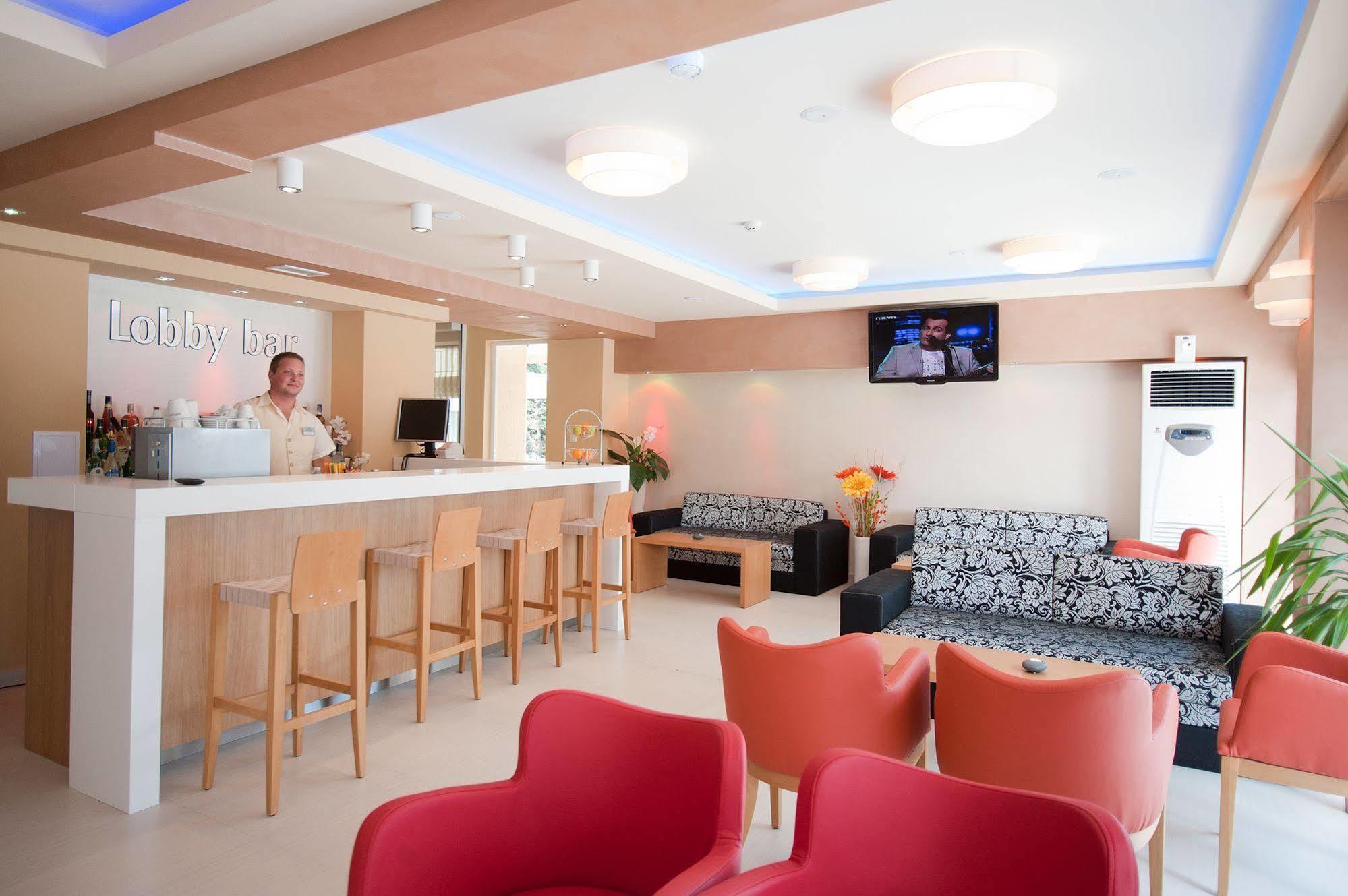 Karlovo Hotel 3*